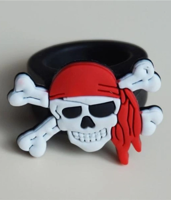 Kuru Kafa Şekilli Çocuk Uyumlu Plastik Korsan Yüzüğü