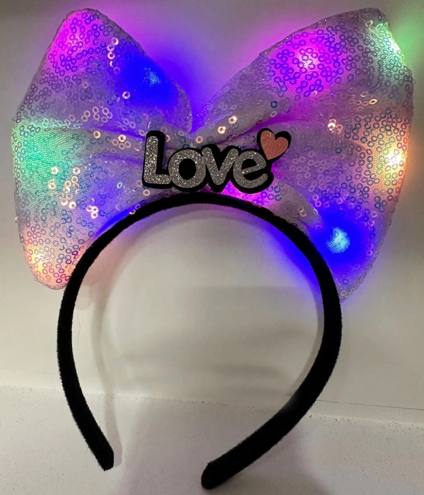 Led Işıklı 3 Farklı Fonksiyonda Yanan Gümüş Love Yazılı Lila Fiyonk Taç 20x17 Cm