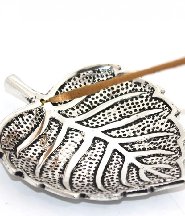 Metal Yaprak Tasarımlı Tütsülük Ksk2192