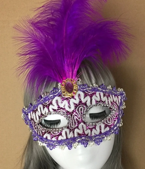 Mor Dantel İşlemeli Mor Tüylü Balo Parti Maskesi 17x20 Cm