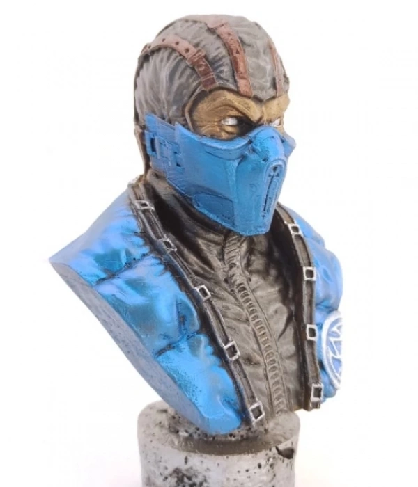 Polyester Subzero Büst Küçük 196