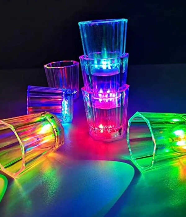 Renkli Led Parlayan Fiber Optik Glow Işıklı Bardak 5,5 X 5,5 Cm 1 Adet