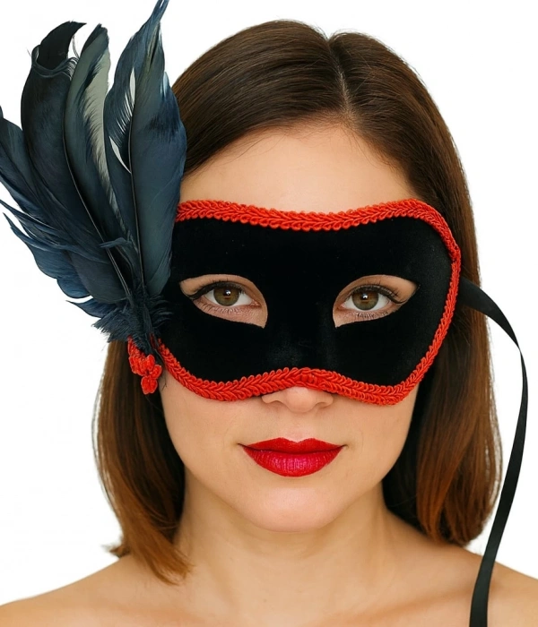 Siyah Renk Yandan Tüylü Siyah Süet Kaplama Parti Balo Maskesi 21x20 Cm