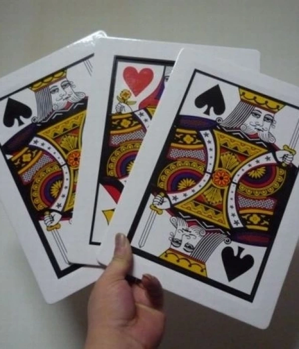 Üç Kart Monte Sihirbazlık Oyunu  Basit Etkileyici Sihirbazlık Oyunu 0040- 3 Kart Fiyatı