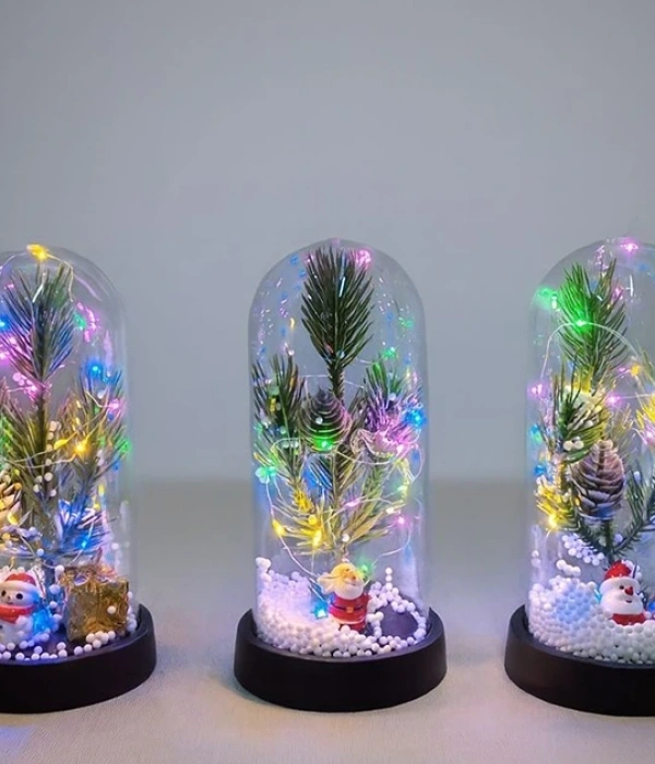 Yılbaşı Temalı Işıklı  Dekoratif Cam Fanus Alk5074