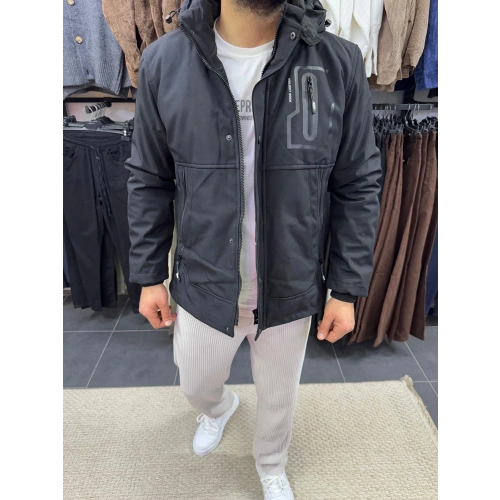 OUTDOOR MONT GÖĞÜS CEPLİ