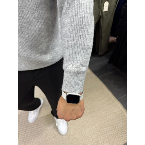 Kol Nakışlı Triko Gri