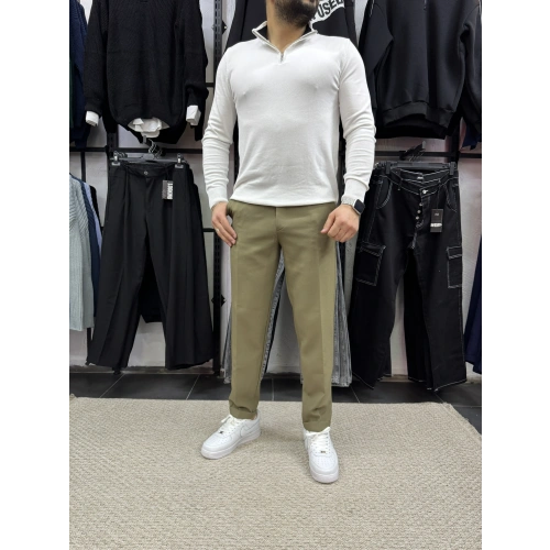 Yarım Fermuarlı Triko Beyaz