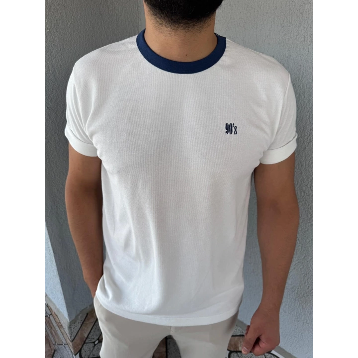 Tişört Nakışlı Beyaz