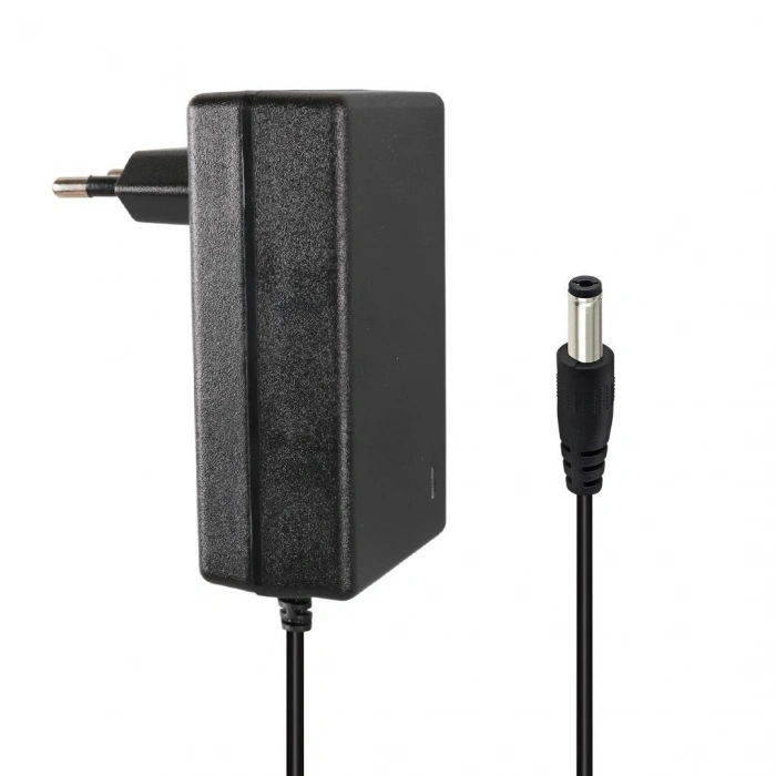 Weko 8.4 Volt - 2 Amper 5.5x2.5mm Uçlu Priz Tip Kırmızı Yeşil Ledli Yerli Üretim Akü Şarj Adaptörü