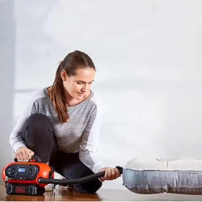 Black Decker BDCINF18N-QS 160PSI Şarjlı Hava Kompresörü