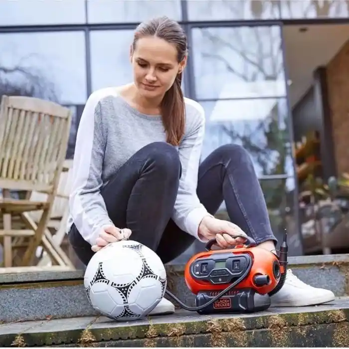 Black Decker BDCINF18N-QS 160PSI Şarjlı Hava Kompresörü