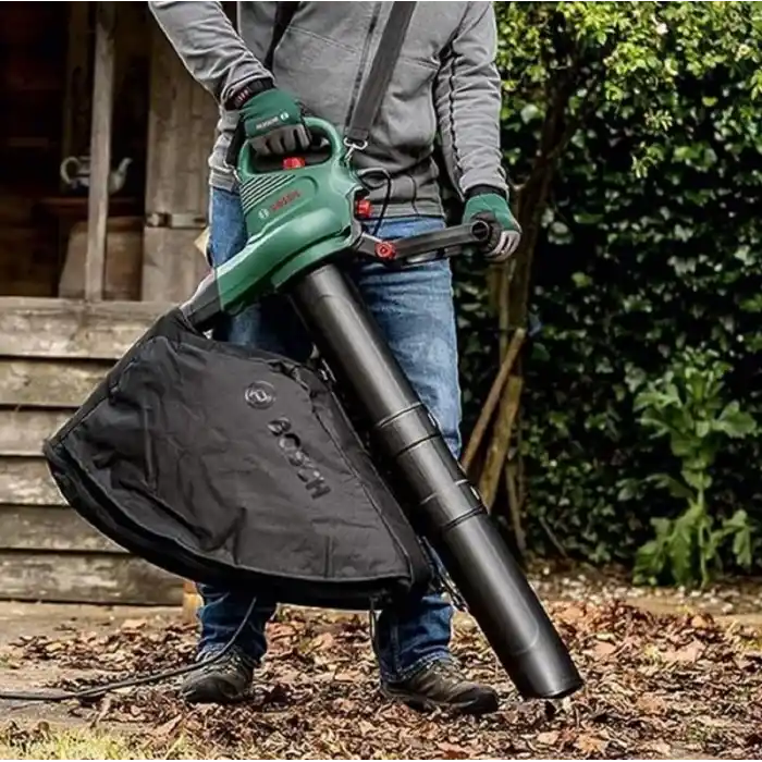 Bosch UniversalGardenTidy Yaprak Toplama ve Üfleme Makinesi