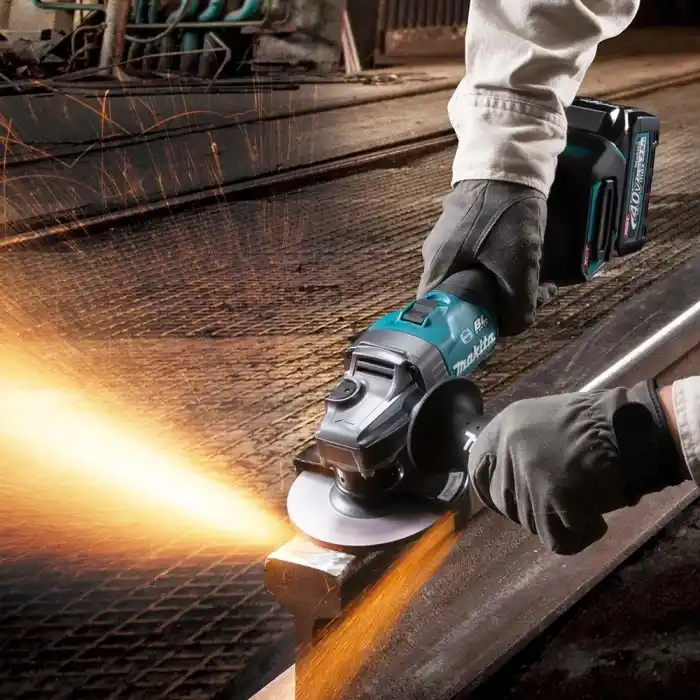 Makita GA005GM201 Kömürsüz Akülü Avuç Taşlama 125mm