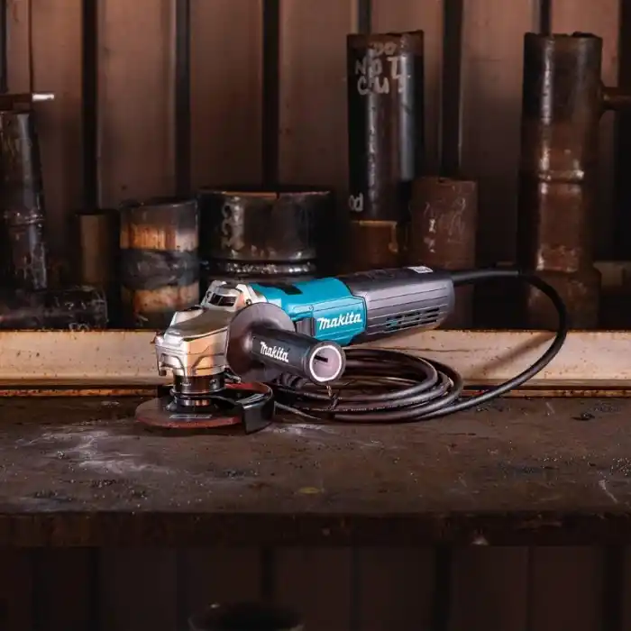 Makita GA4590 Elektrikli Devir Ayarlı Avuç Taşlama Taşlama 115 mm