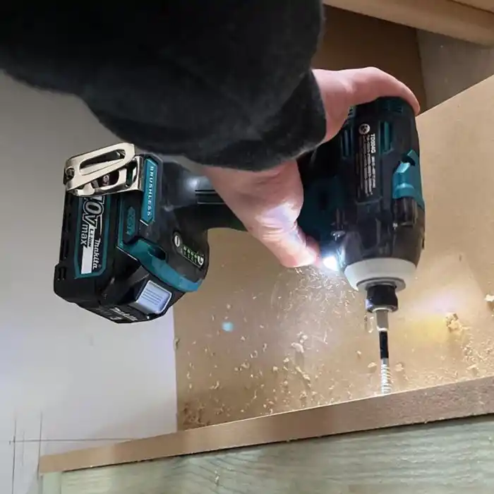 Makita TD004GZ Solo Akülü Darbeli Vidalama 230 Nm