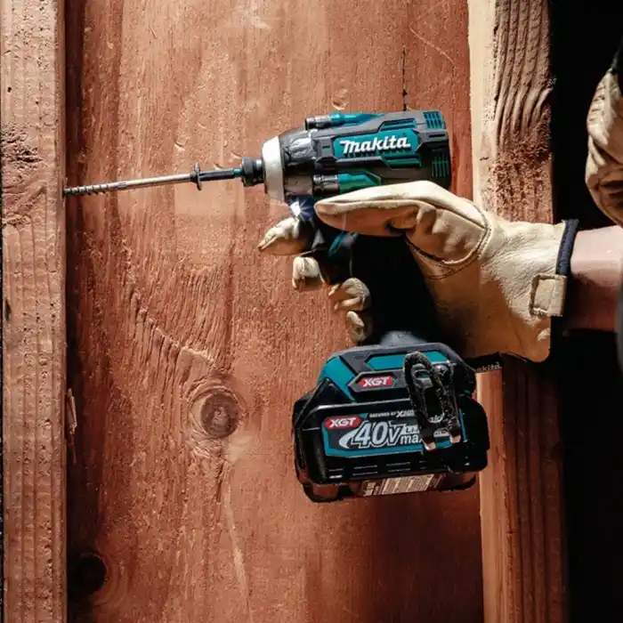 Makita TD004GZ Solo Akülü Darbeli Vidalama 230 Nm