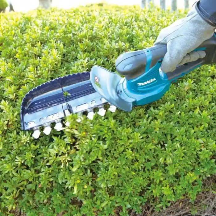 Makita UH201DWA Solo Akülü Çim Kesme