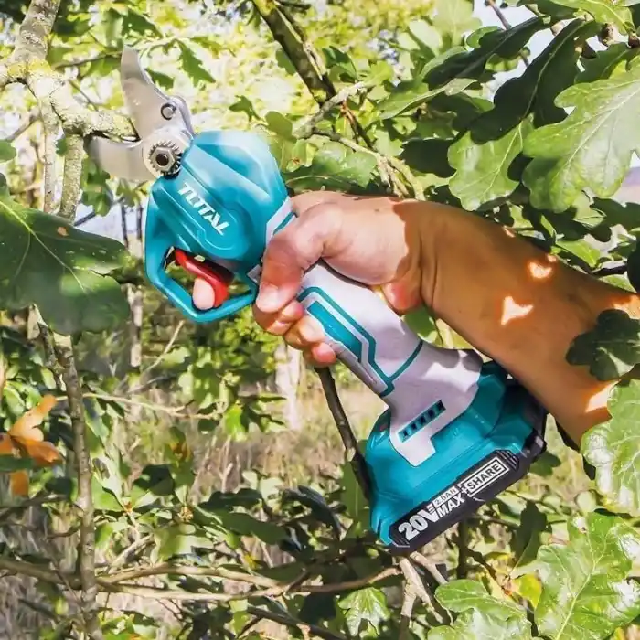 Total TSSLI203082 Akülü Dal Budama Makası