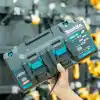 Makita DC40RB XGT® 40V Max Bataryalar için Çift Şarj Cihazı