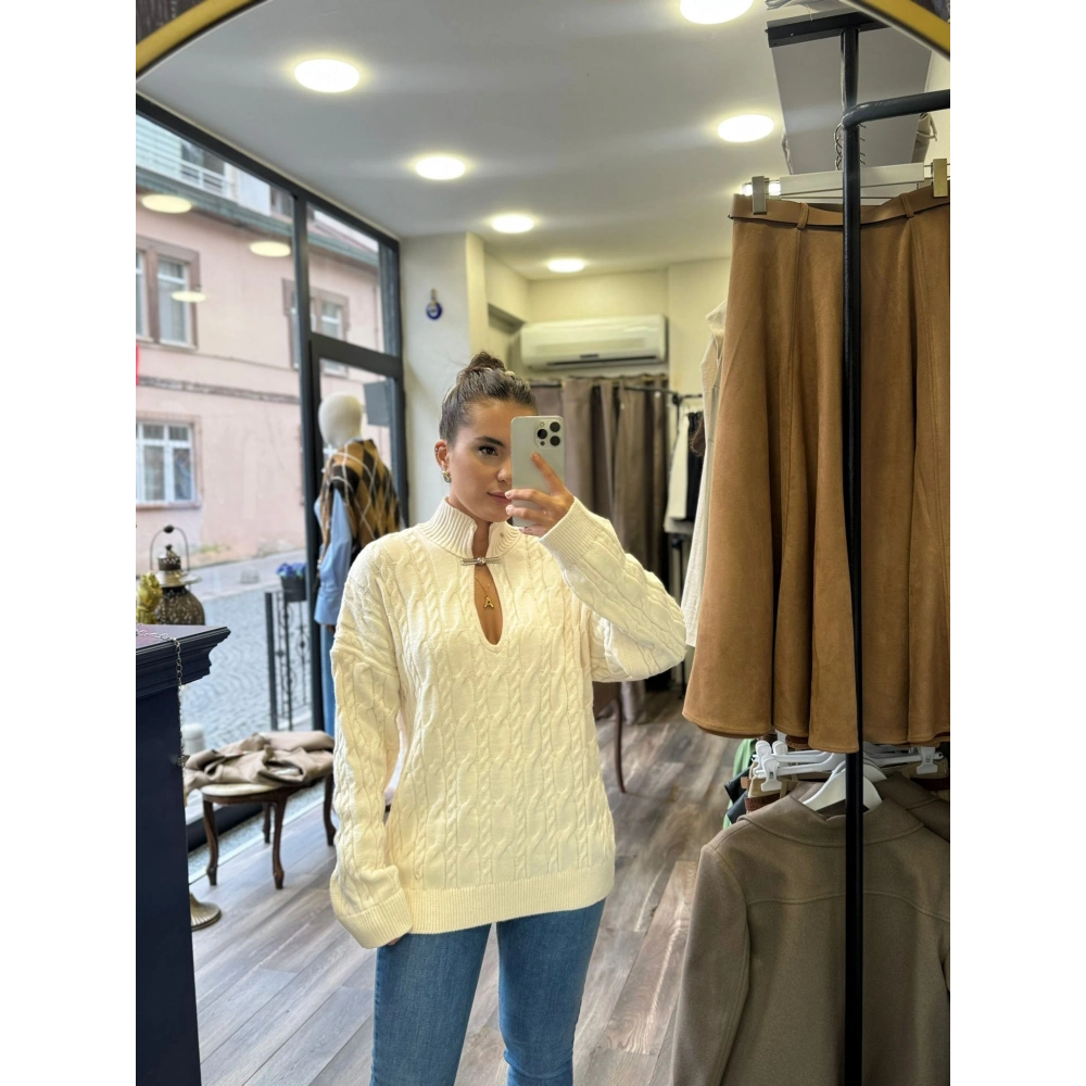 Yakası Mıknatıs Detay Pamuklu Triko Kazak - Krem