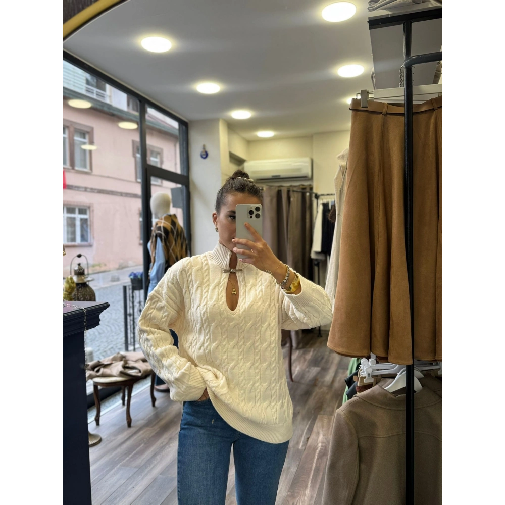 Yakası Mıknatıs Detay Pamuklu Triko Kazak - Krem