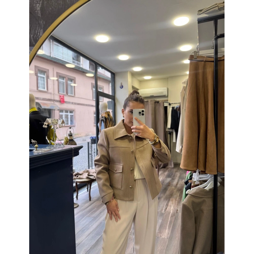 İçi Astarlı Düğmeli Kısa Kaban - Vizon