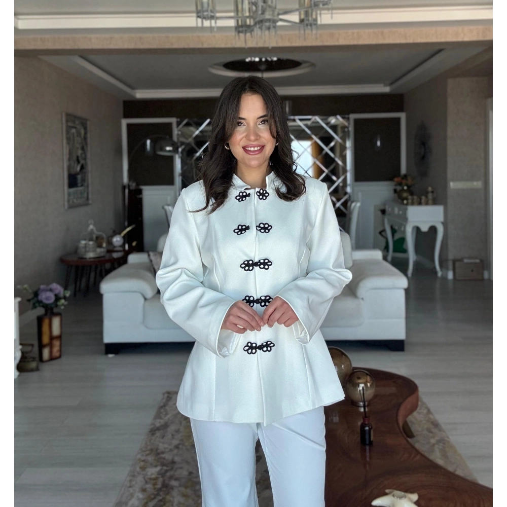 Flora Düğme Detaylı Napolyon Ceket Pantolon Takım - Beyaz