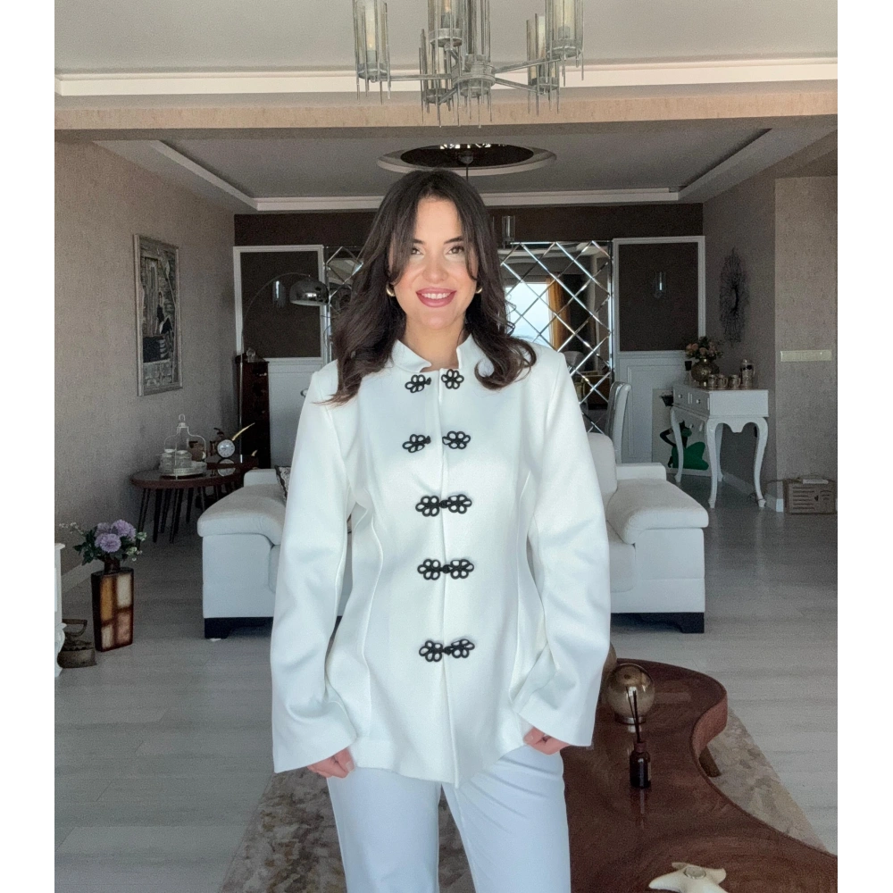 Flora Düğme Detaylı Napolyon Ceket Pantolon Takım - Beyaz
