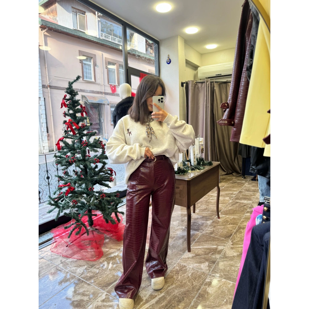 Kroko Desenli Kemerli Deri Kadın Pantolon - Mürdüm