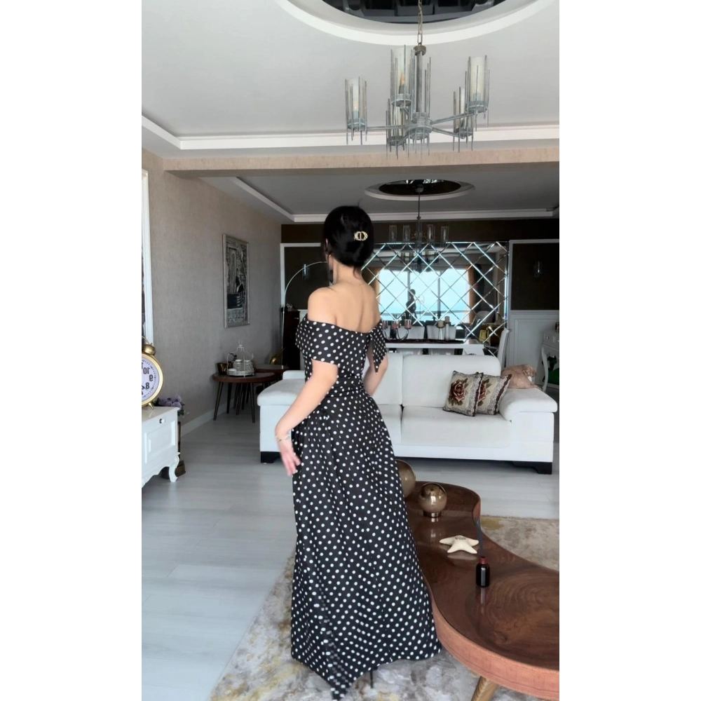 Madonna Yaka Puantiyeli Uzun Elbise