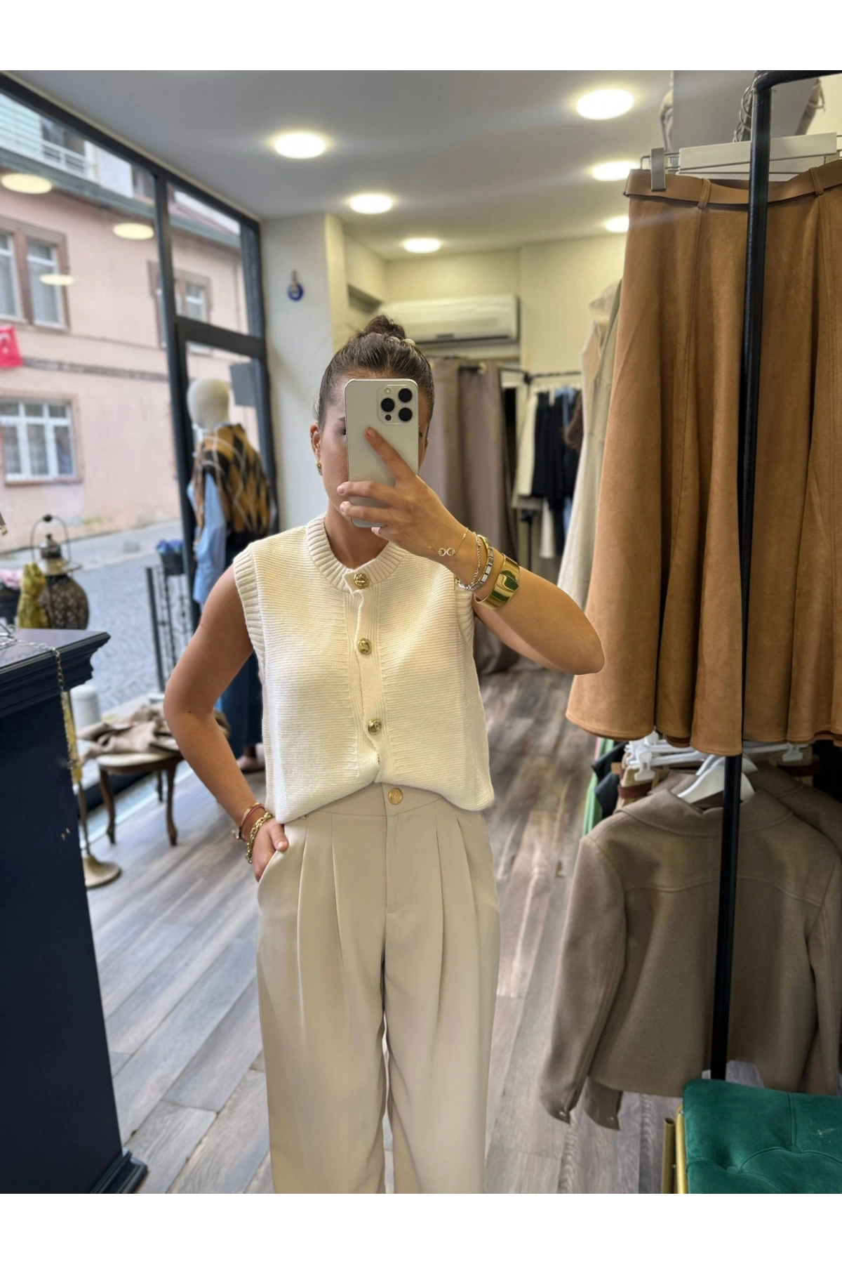 Gold Düğme Detay İndigo Yelek - Krem