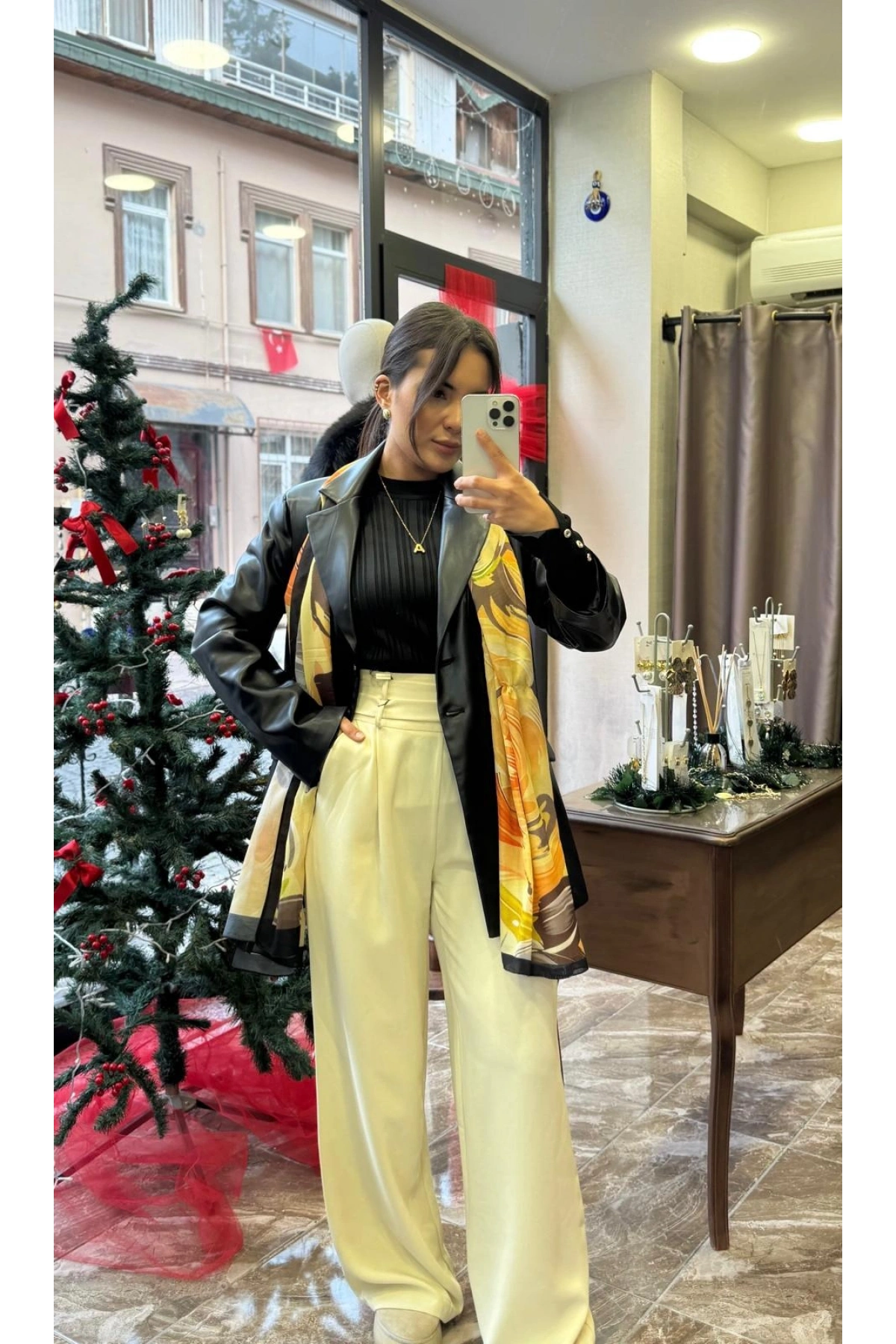 Örme Kumaş Beli Kuşaklı Bol Pantolon - Vanilya