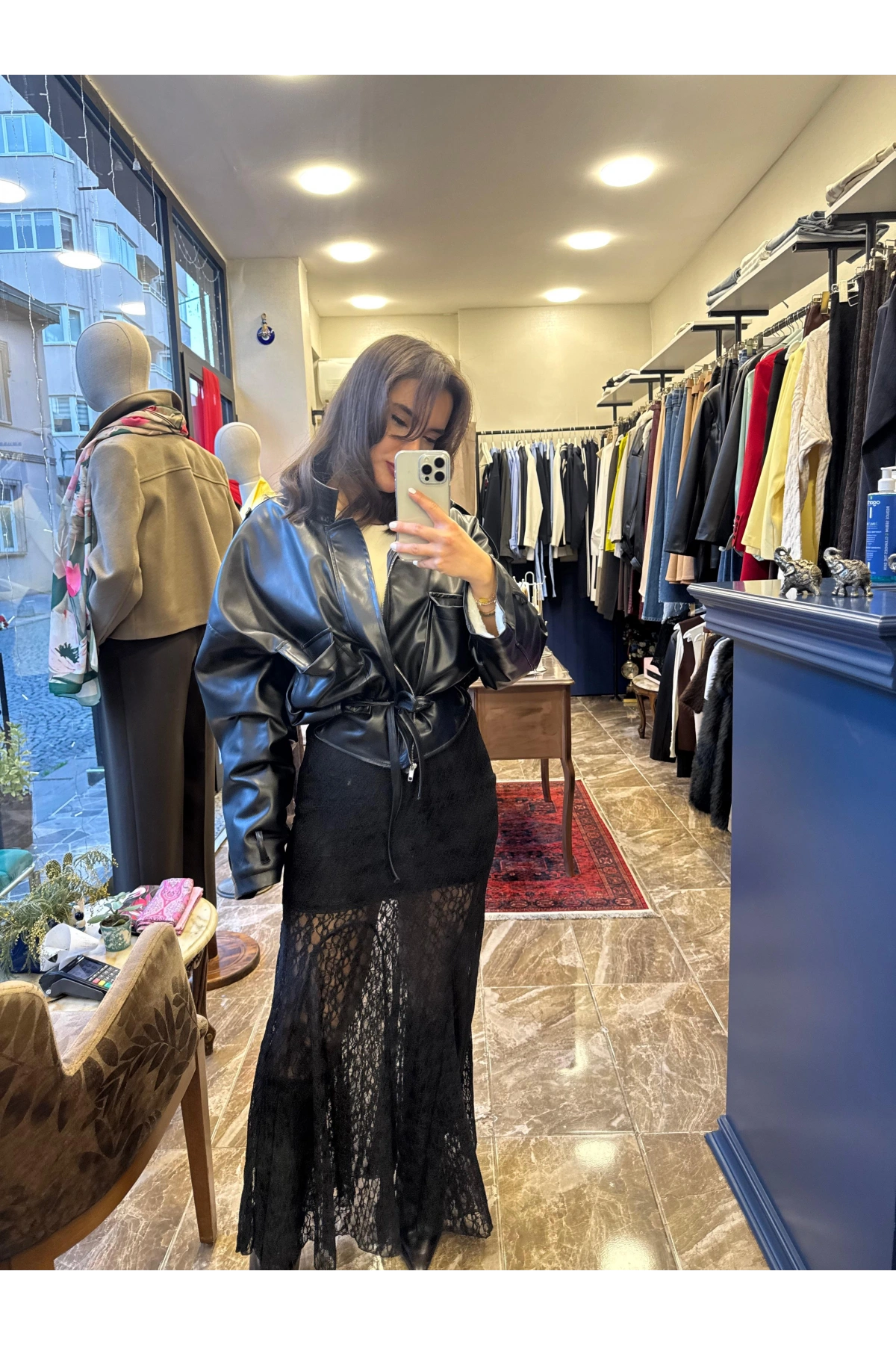 İçi Astarlı Beli Lastikli Dantel Etek - Siyah