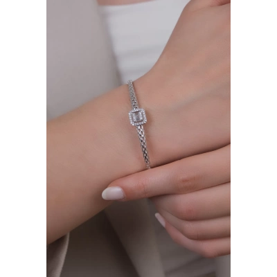 14 Ayar Beyaz Altın Baget Taşlı Kelepçe 31