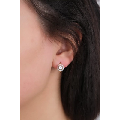 14 Ayar Altın Baget Taşlı Küpe 68