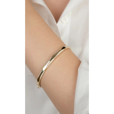 14 Ayar Altın Sade Kenarları Dalgalı Taş İşlemeli Kelepçe 118