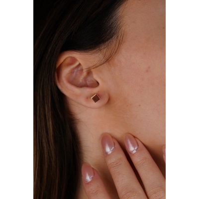 14 Ayar Altın Küp Küpe 677