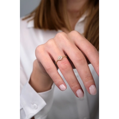 14 Ayar Altın Taşlı Altıgen Yüzük 439