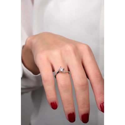 14 Ayar Beyaz Altın Tektaş Yüzük 155