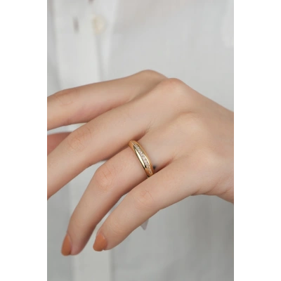 14 Ayar Altın Ortası Sıralı Taşlı Yüzük 518