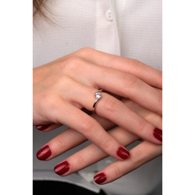 14 Ayar Beyaz Altın Tektaş Yüzük 154