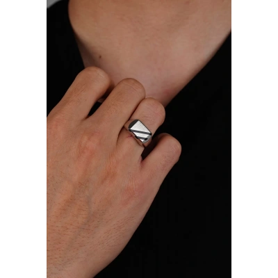 14 Ayar Beyaz Altın Çizgili Erkek Yüzüğü 693