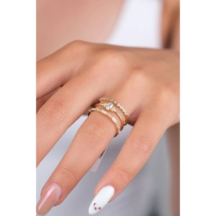 14 Ayar Altın 3 Sıralı Taşlı Yüzük 948