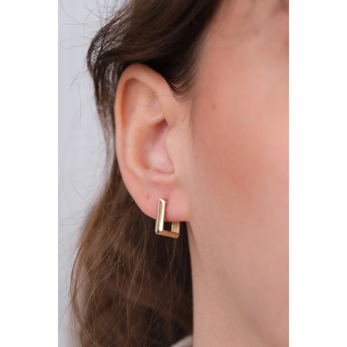 14 Ayar Altın Kare Küpe 1184