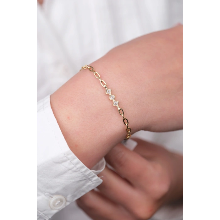 14 Ayar Altın Minimal Taşlı Üçgen Şekilli Bileklik 1071