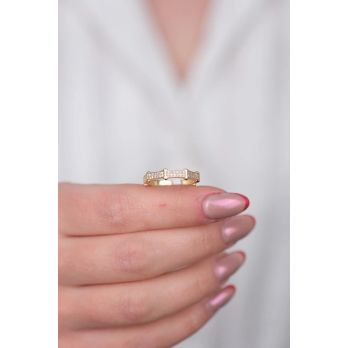 14 Ayar Altın Taşlı Köşeli Yüzük 980