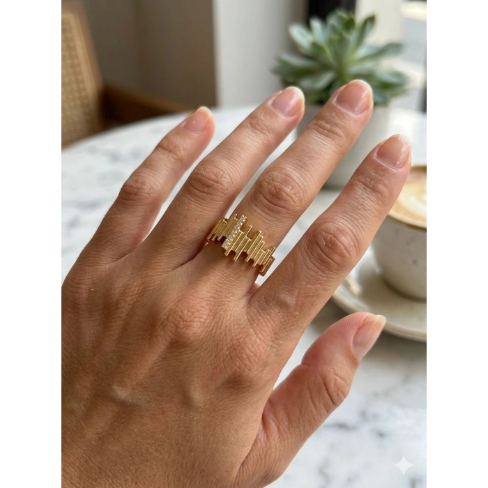14 Ayar Altın Taşlı Çubuk Yüzük 1056