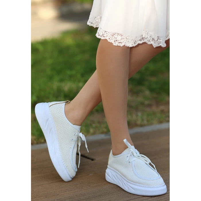 Freya Beyaz Cilt Bağcıklı Spor Ayakkabı