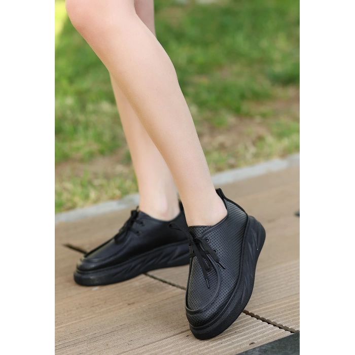Freya Siyah Cilt Bağcıklı Spor Ayakkabı